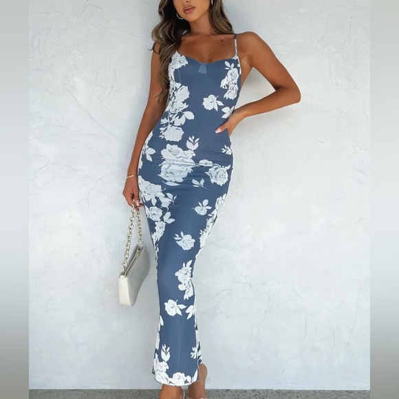 White Fox Boutique Dresses & Skirts - White Fox Boutique Blue Floral Maxi Dress with White Print